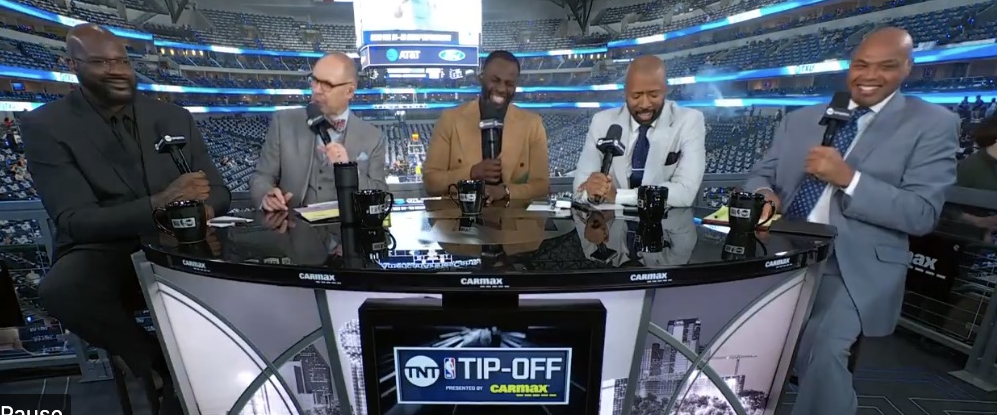 Shaq Roasts Charles Over Hot Dallas Comments